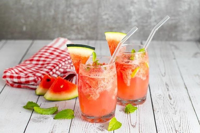 Bottle of Watermelon and Mint Splash juice – refreshing summer drink with natural fruit and cooling mint.